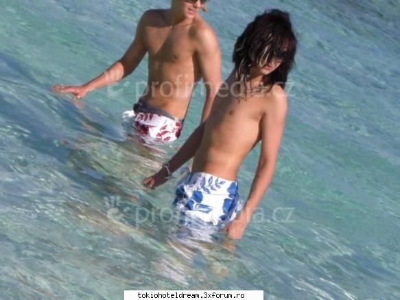 ~Biografie Bill~ - sau mai bine spus ce muschi AVEA Uitati-va la Tom - --Bill Kaulitz--
