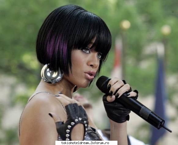 Rihanna - imi plac suvitele la nebunie - --Other Bands--